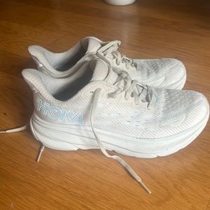 Hoka Clifton 9
